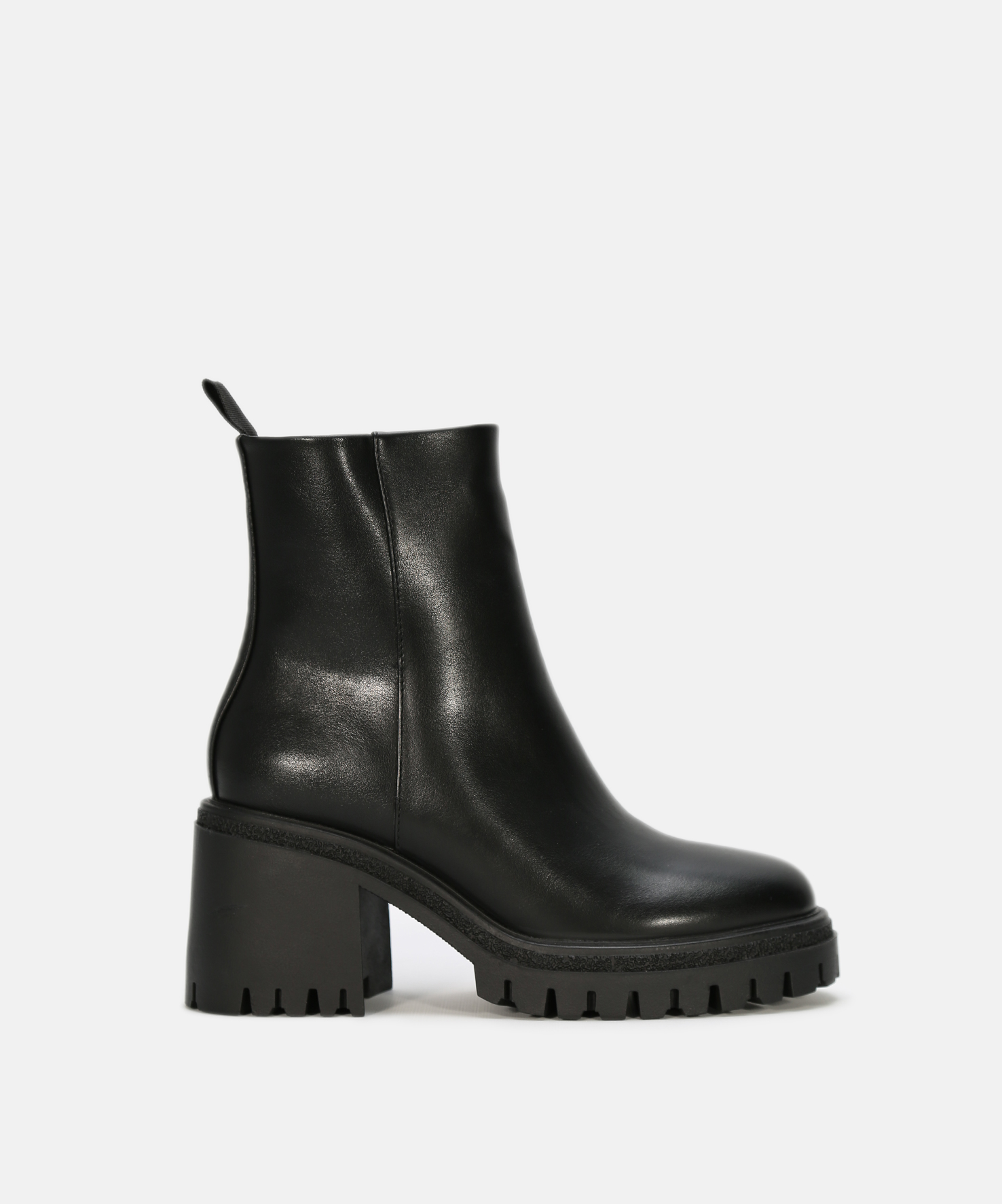 Botines negros tac&oacute;n lisos image number null